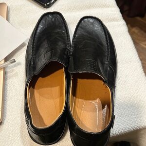 Men's Black Leather Slip-On Loafers